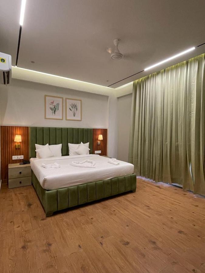 Hotel West Inn Premium Kharar Exteriör bild