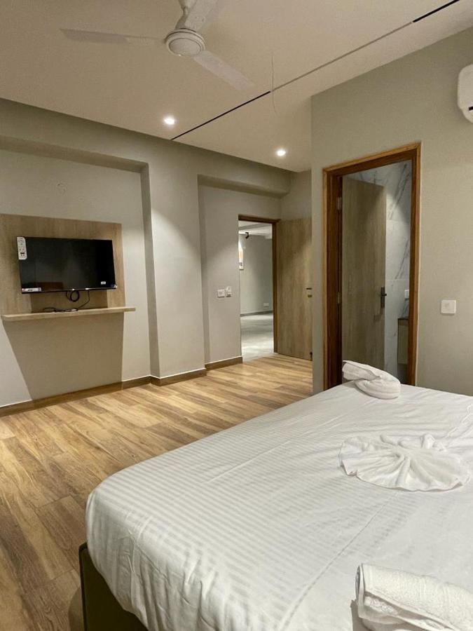 Hotel West Inn Premium Kharar Exteriör bild