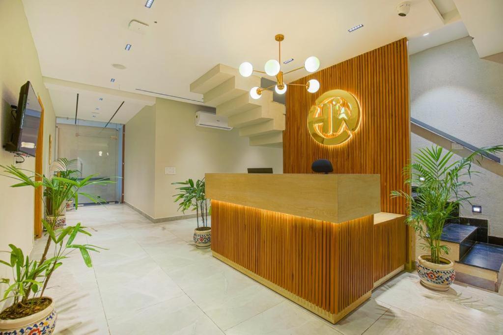 Hotel West Inn Premium Kharar Exteriör bild